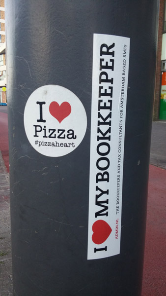 0312.  I love pizza - I love my bookkeeper - pizzaheart quattro stagioni calzone Spaghetti bolognese GBNed box 3.jpg
